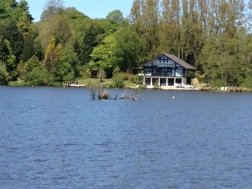 Cleveley Mere Luxury Waterside Lodges Scorton  Dış mekan fotoğraf